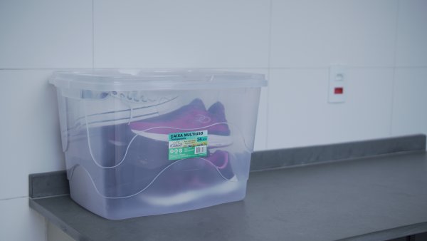 Caixa Organizadora Transparente de Plástico com tampa e travas 17 Litros